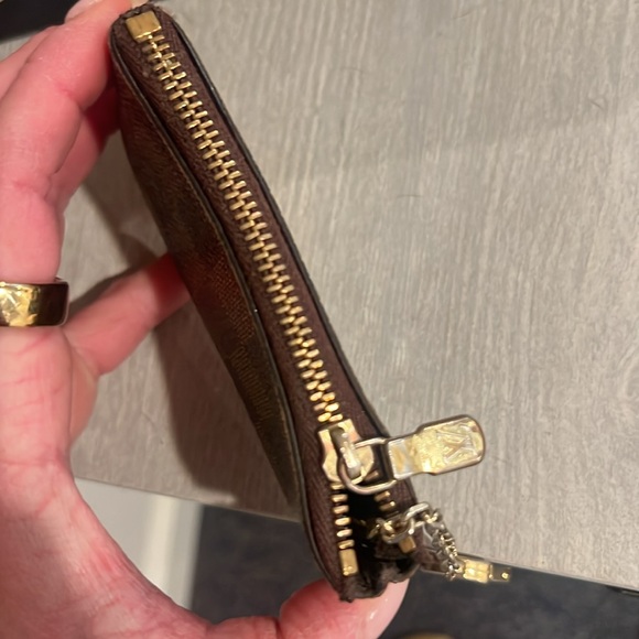 Authentic Louis Vuitton Key Cles Monogram | Louis Vuitton Key Chain Coin Case - Picture 5 of 7